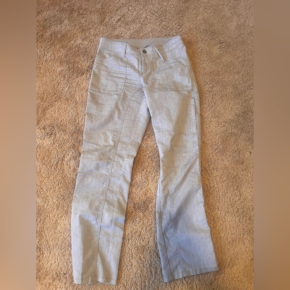 Kuhl Women’s Light Grey Straight-Leg Lightweight Pants with Size Zip Size 2